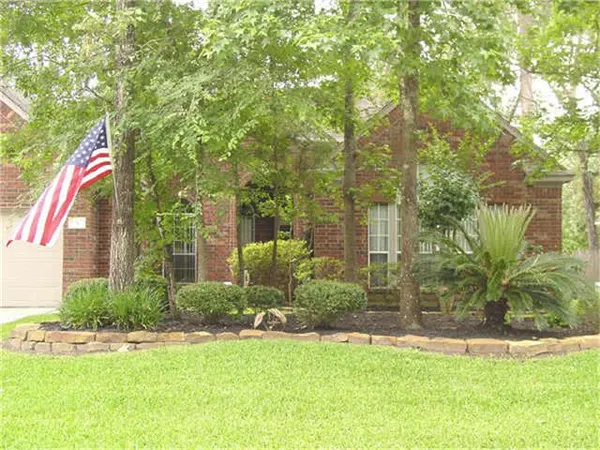$2,600 | 6 Windfern Place, The Woodlands, TX 77382