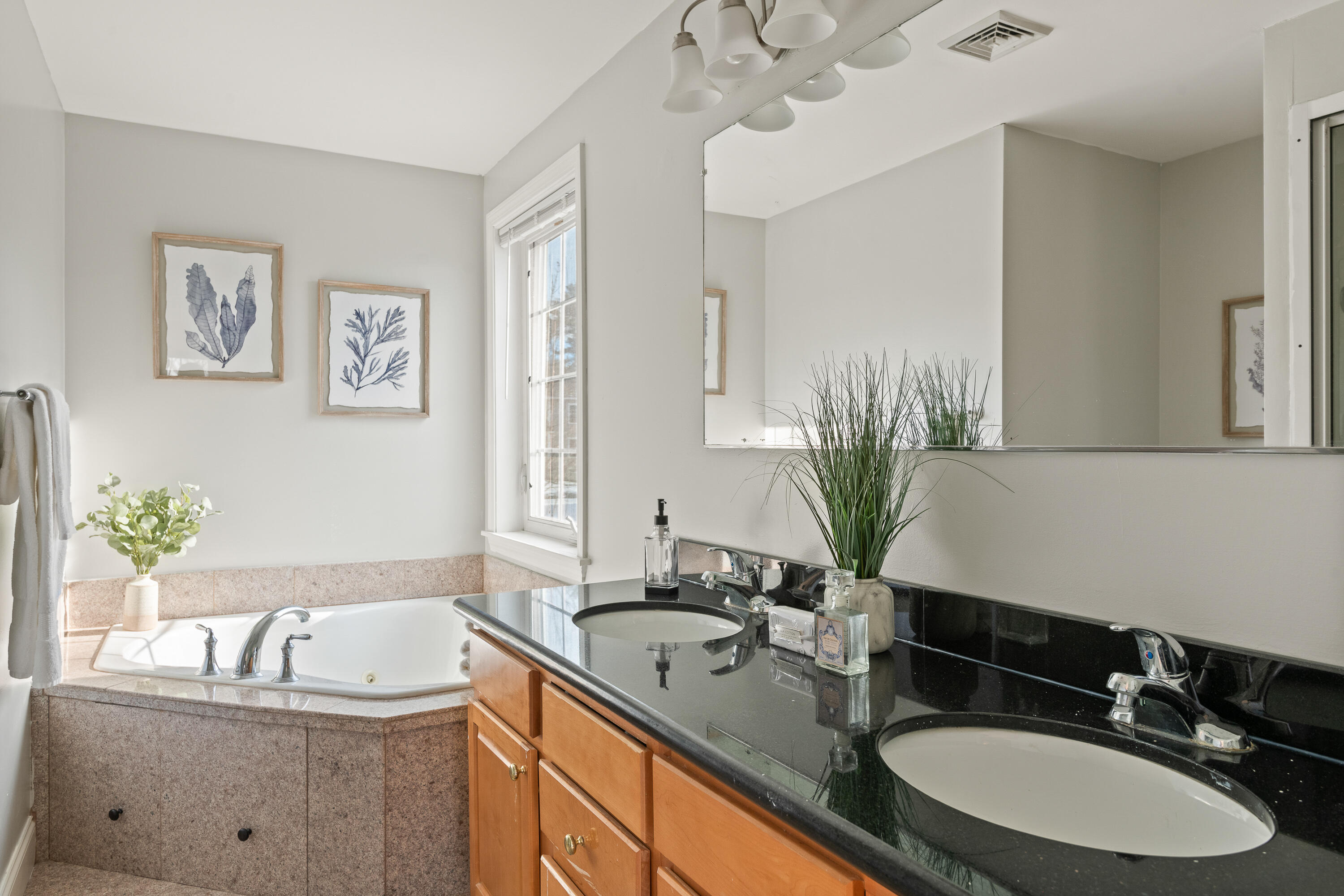 10 Blueberry Road Cape Elizabeth, ME 04107 - Photo 13 of 17 43_10 Blueberry Rd_PGM_Print