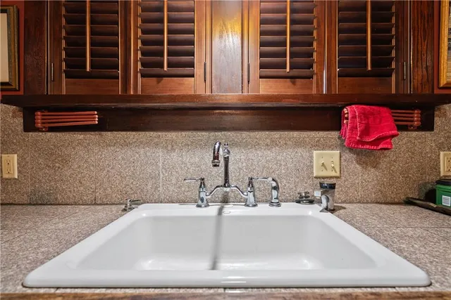 $249,900 | 702 South Spruce Street, Coffeyville, KS 67337