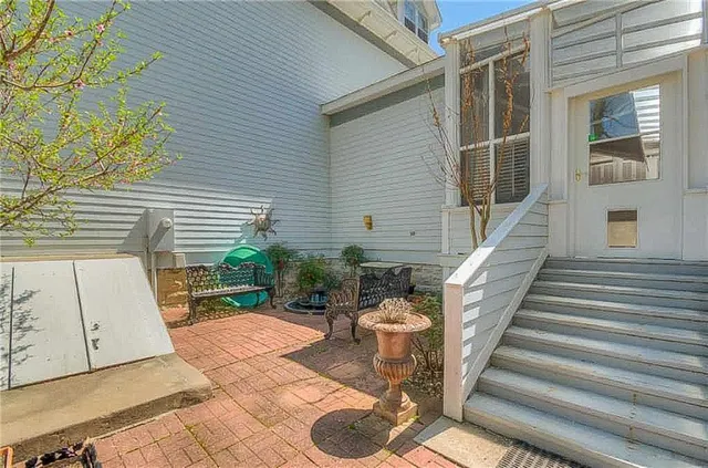 $249,900 | 702 South Spruce Street, Coffeyville, KS 67337