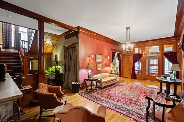 $249,900 | 702 South Spruce Street, Coffeyville, KS 67337