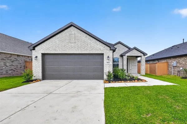 $299,990 | 21922 Corsica Vw Drive, Hockley, TX 77447