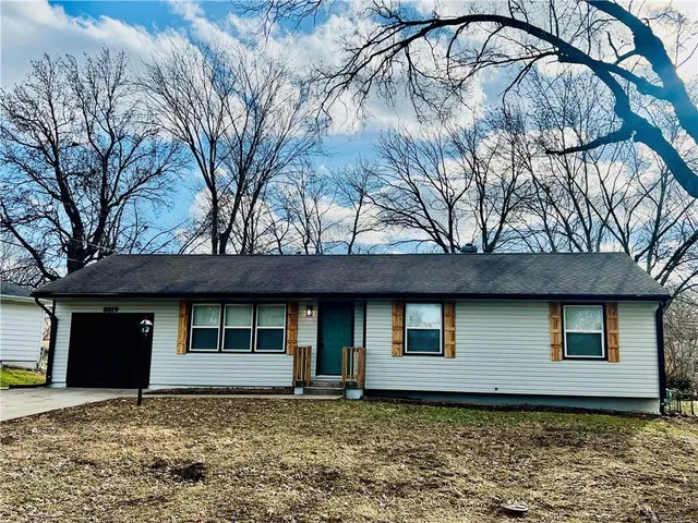 $240,000 | 8819 East 85th Street, Raytown, MO 64138