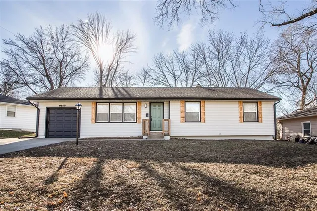 $240,000 | 8819 East 85th Street, Raytown, MO 64138