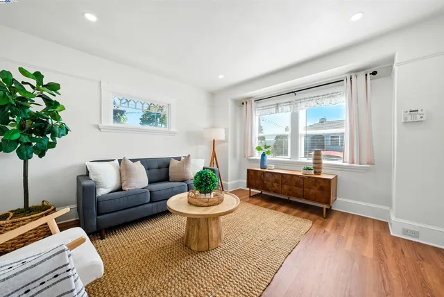 $799,999 | 2539-2541 Grande Vista Avenue, Oakland, CA 94601