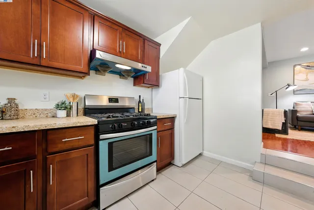 $799,999 | 2539-2541 Grande Vista Avenue, Oakland, CA 94601