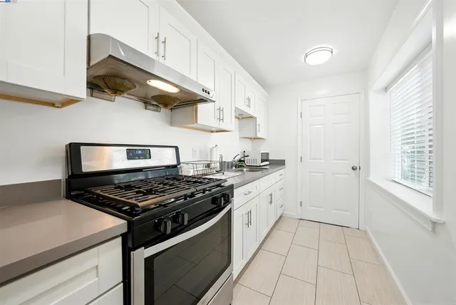 $799,999 | 2539-2541 Grande Vista Avenue, Oakland, CA 94601