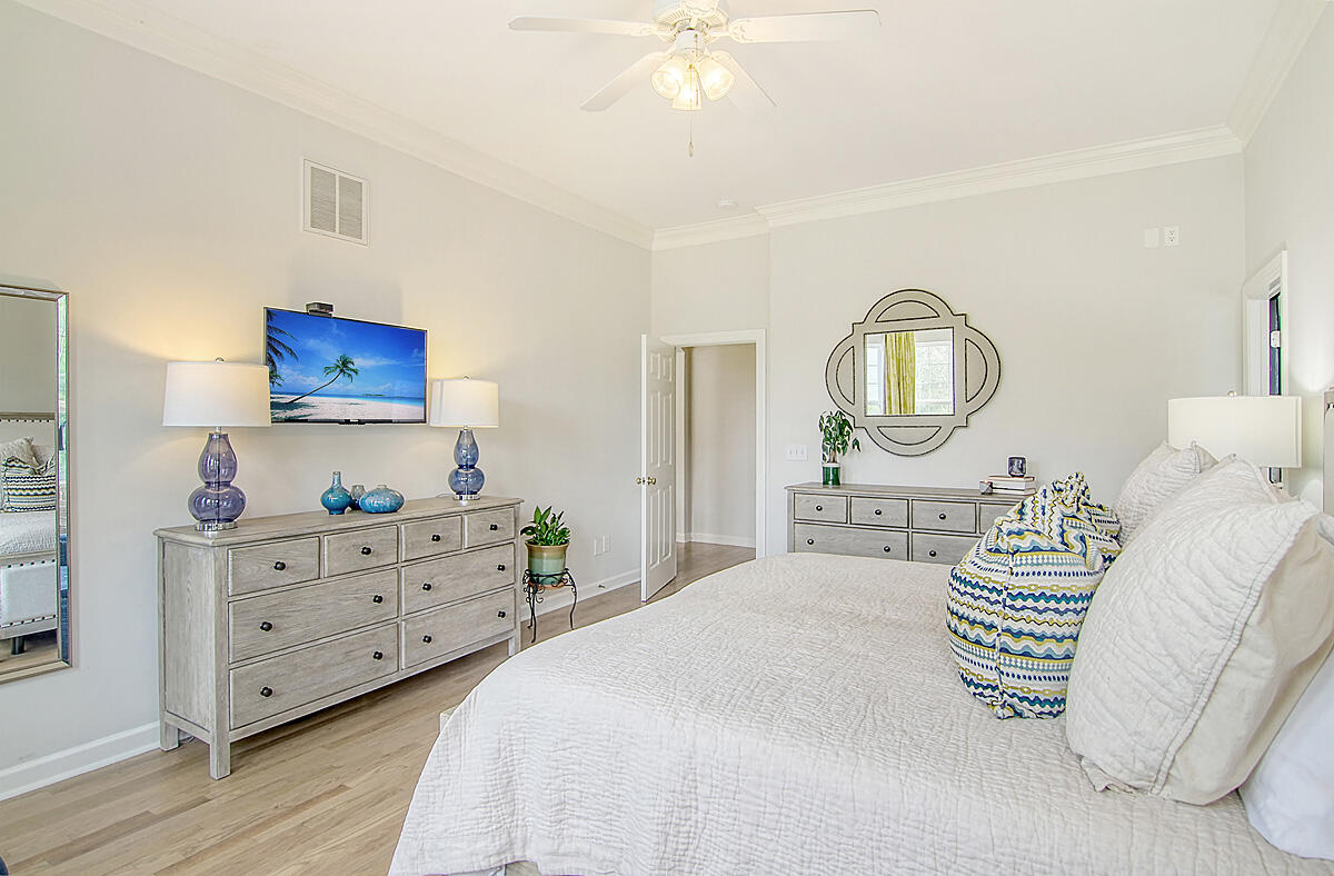 701 Netherton Court Charleston, SC 29492 - Photo 32 of 69 Generous Spaces
