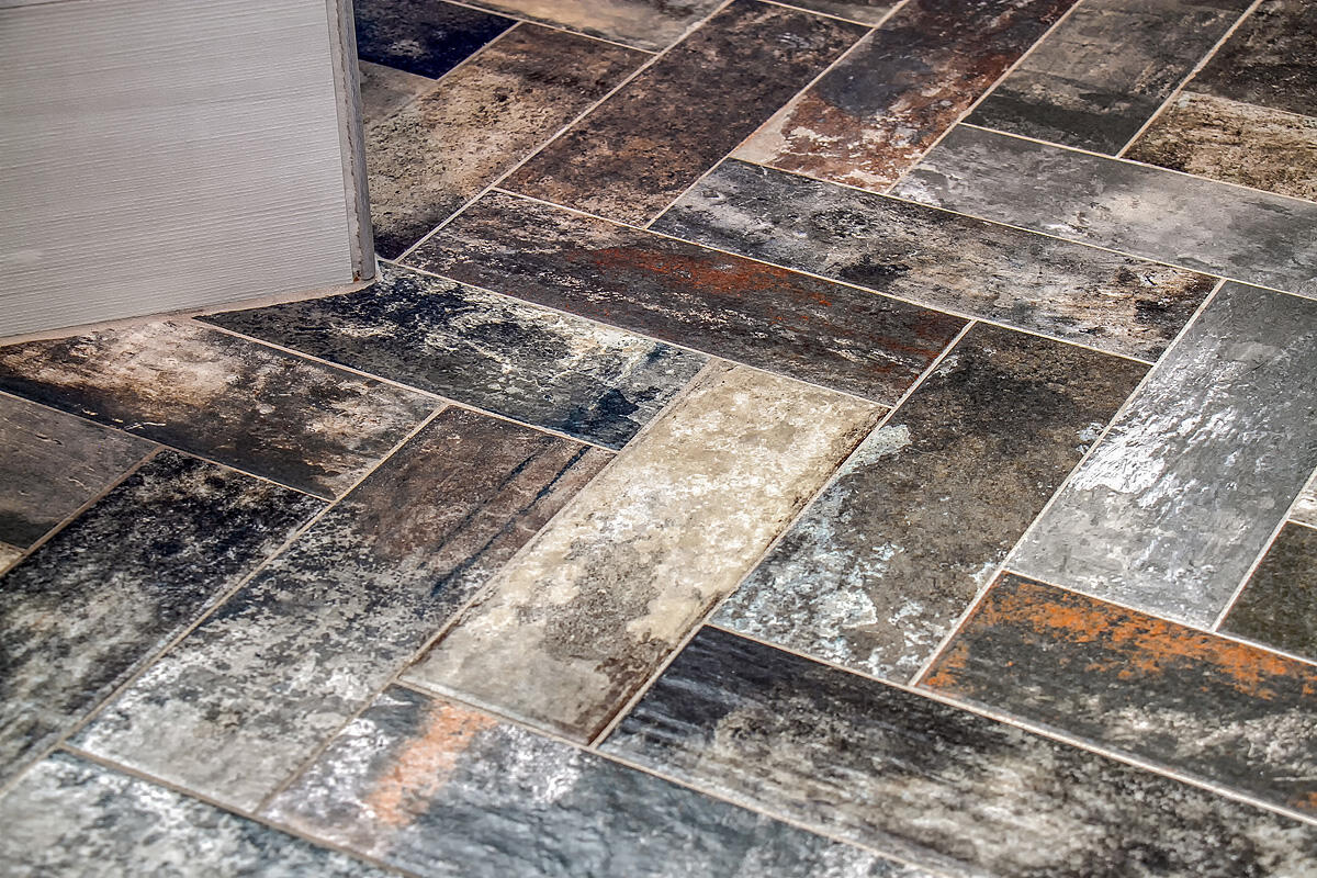 701 Netherton Court Charleston, SC 29492 - Photo 37 of 69 Shower Tile