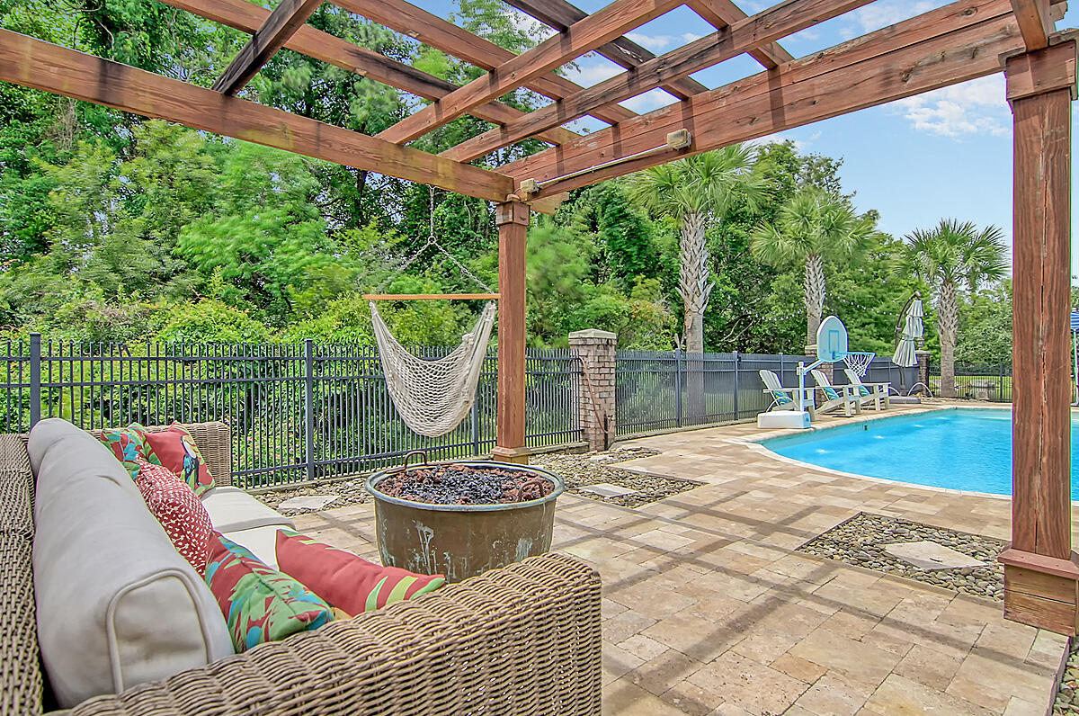 701 Netherton Court Charleston, SC 29492 - Photo 56 of 69 Seating Area with