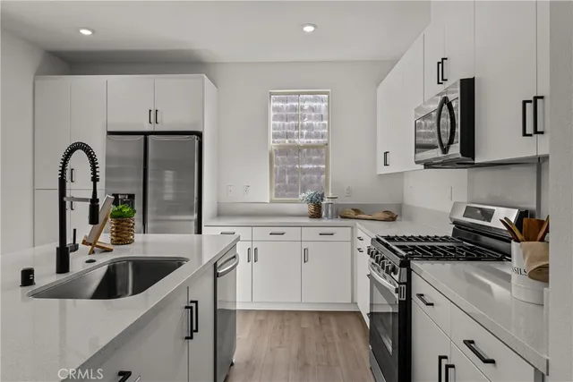 $574,990 | 15909 Blue Copper Way, Fontana, CA 92336