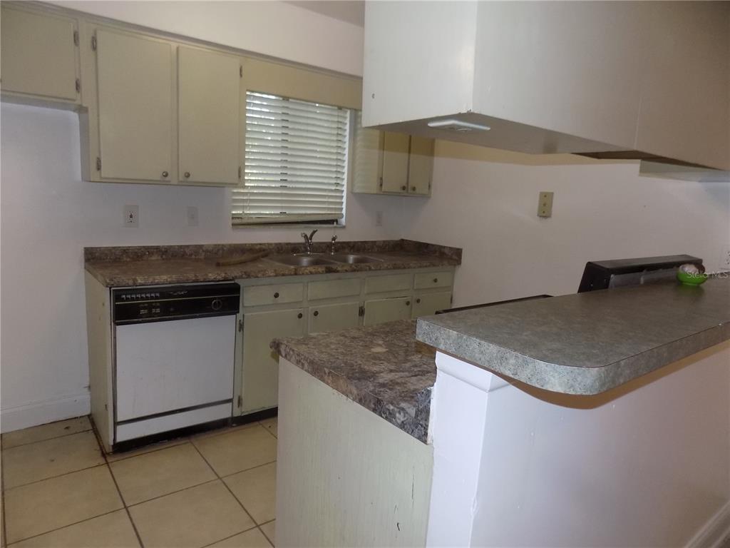713 Southwest 69th Street Gainesville, FL 32607 - Photo 23 of 40