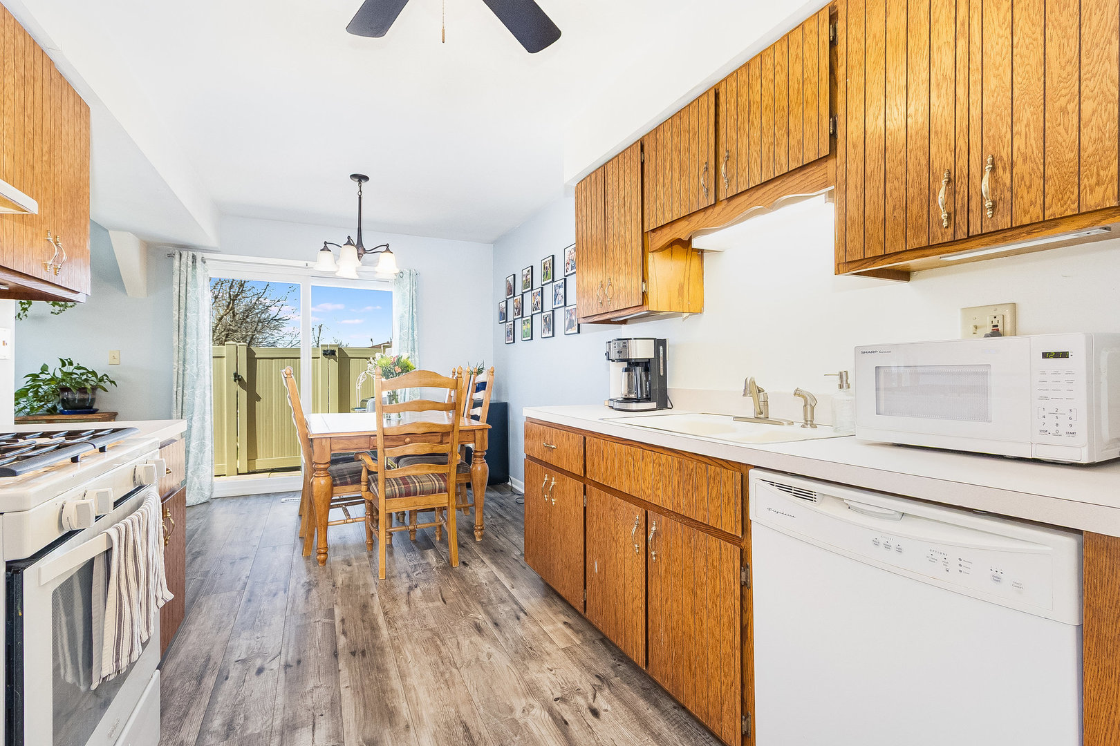1002 Schoolgate Road, Unit 1001 New Lenox, IL 60451 - Photo 8 of 15 Gallery Image 8