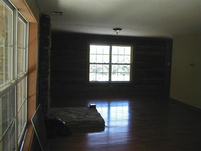 3 Enterprise Road Lawrenceburg, KY 40342 - Photo 2 of 6 Living Room