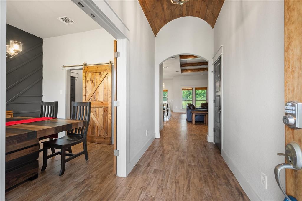 1052 Kessler Road Weatherford, TX 76087 - Photo 4 of 40