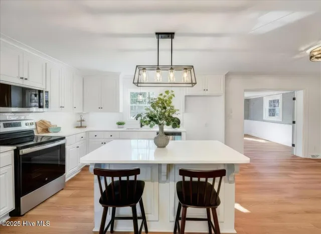 $300,000 | 1915 Delwood Drive West, Wilson, NC 27893