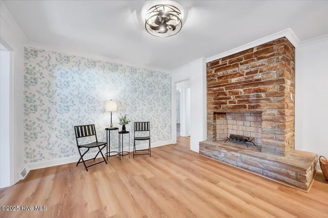 $300,000 | 1915 Delwood Drive West, Wilson, NC 27893