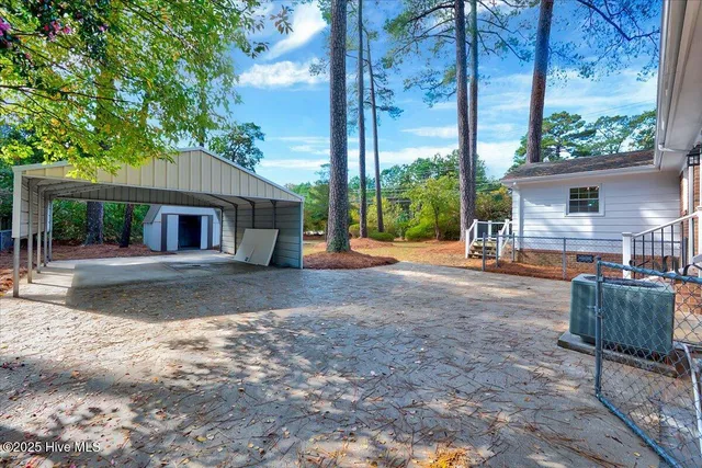 $300,000 | 1915 Delwood Drive West, Wilson, NC 27893