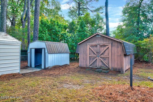 $300,000 | 1915 Delwood Drive West, Wilson, NC 27893