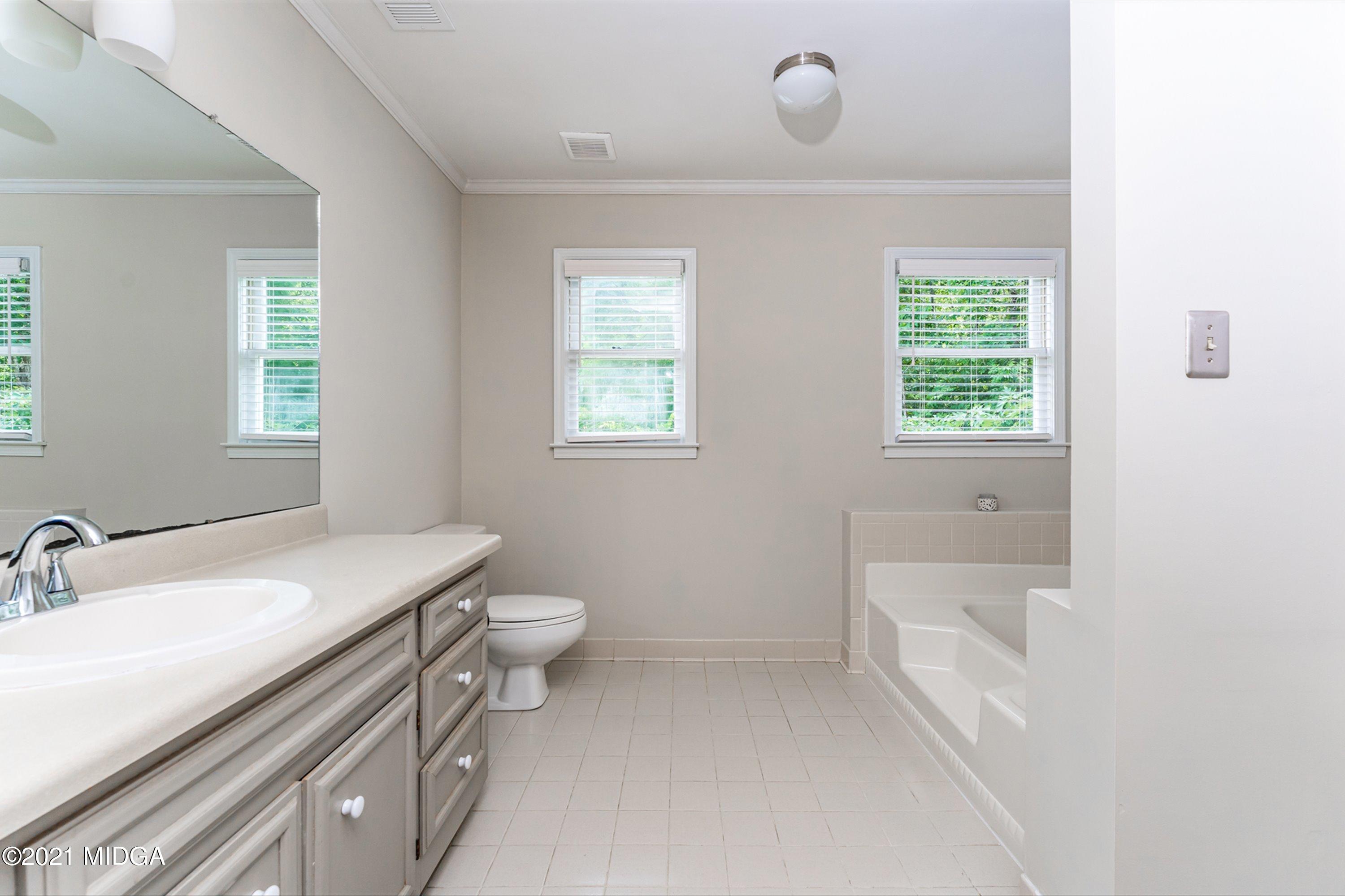 116 Rivoli Oaks Circle Macon, GA 31210 - Photo 23 of 36 28-DSC02402