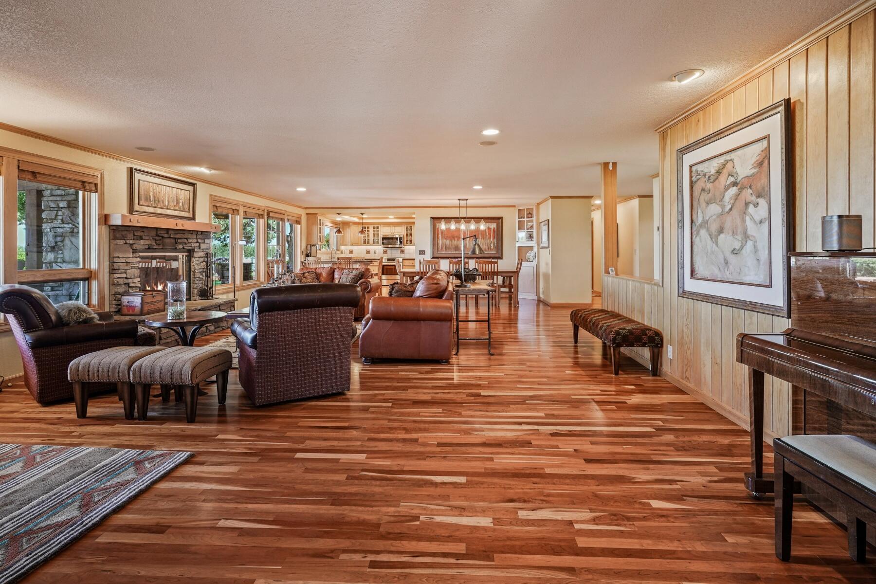 18611 Couch Market Road Bend, OR 97703 - Photo 12 of 55 12