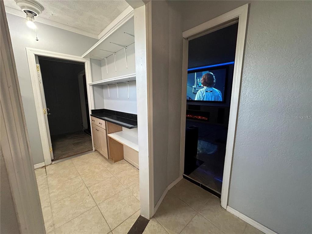 321 Ridgewood Street Altamonte Springs, FL 32701 - Photo 32 of 50 a view of an entryway and an empty room