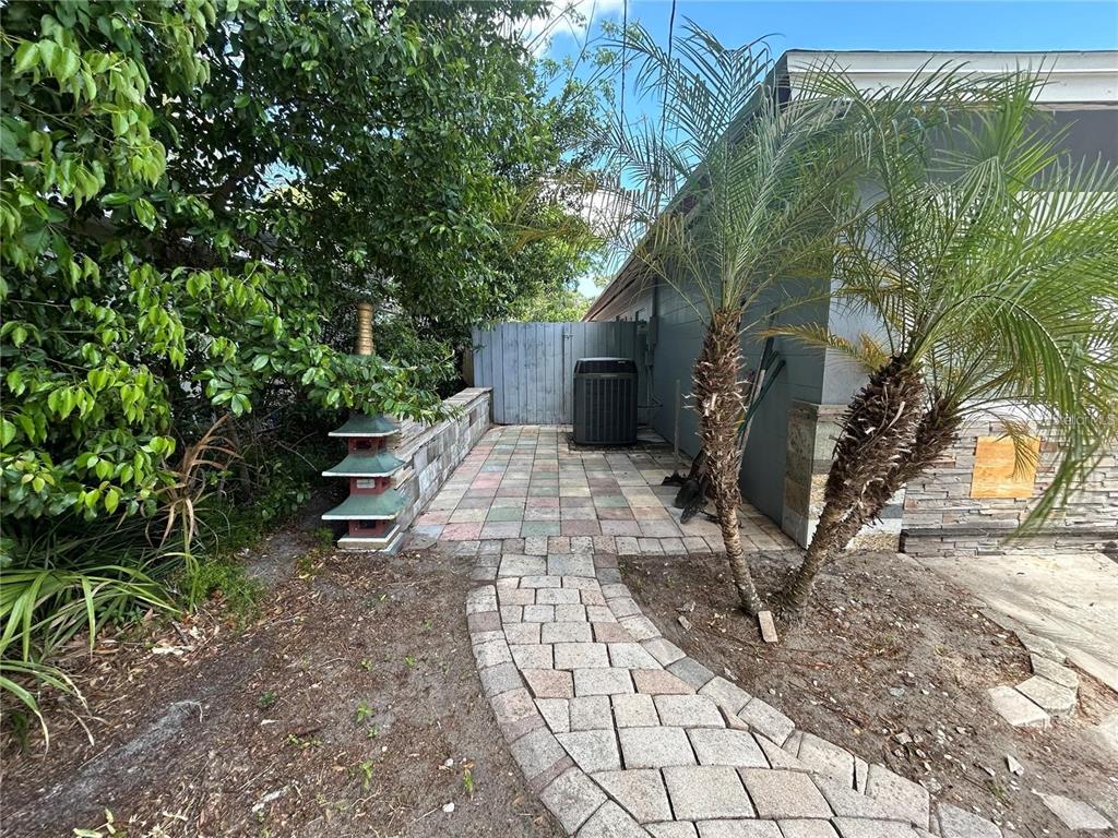 321 Ridgewood Street Altamonte Springs, FL 32701 - Photo 49 of 50 a backyard of a house with seating space