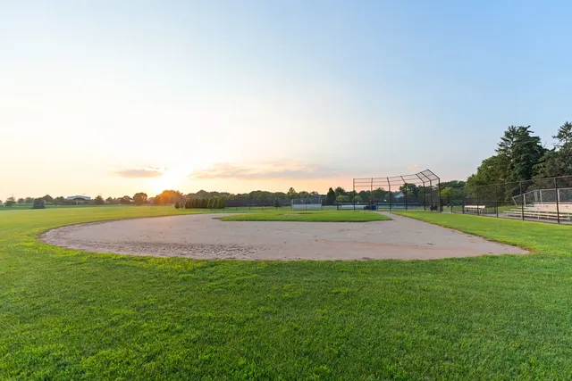 $749,900 | 3432 Caine Drive, Naperville, IL 60564