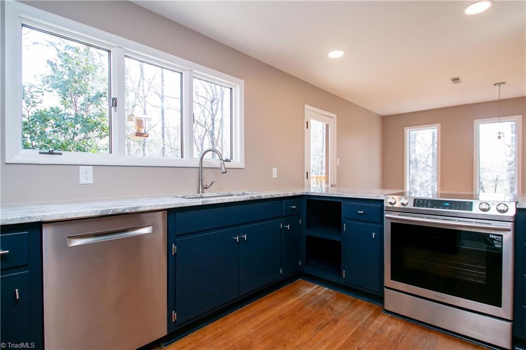 8805 Dapple Grey Road Oak Ridge, NC 27310 - Photo 12 of 29