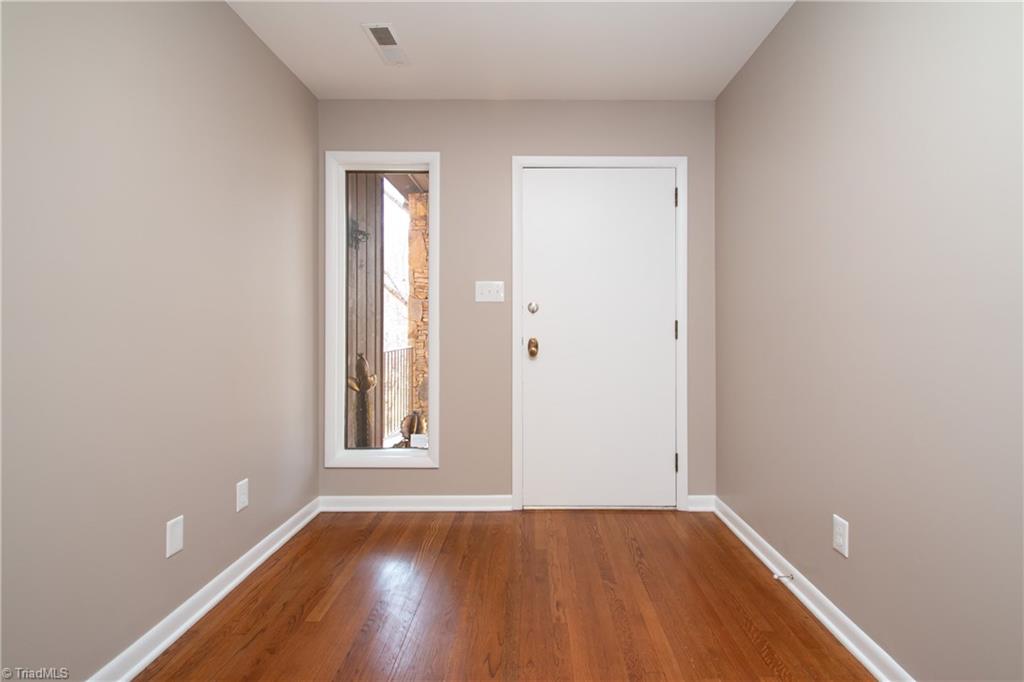 8805 Dapple Grey Road Oak Ridge, NC 27310 - Photo 4 of 29