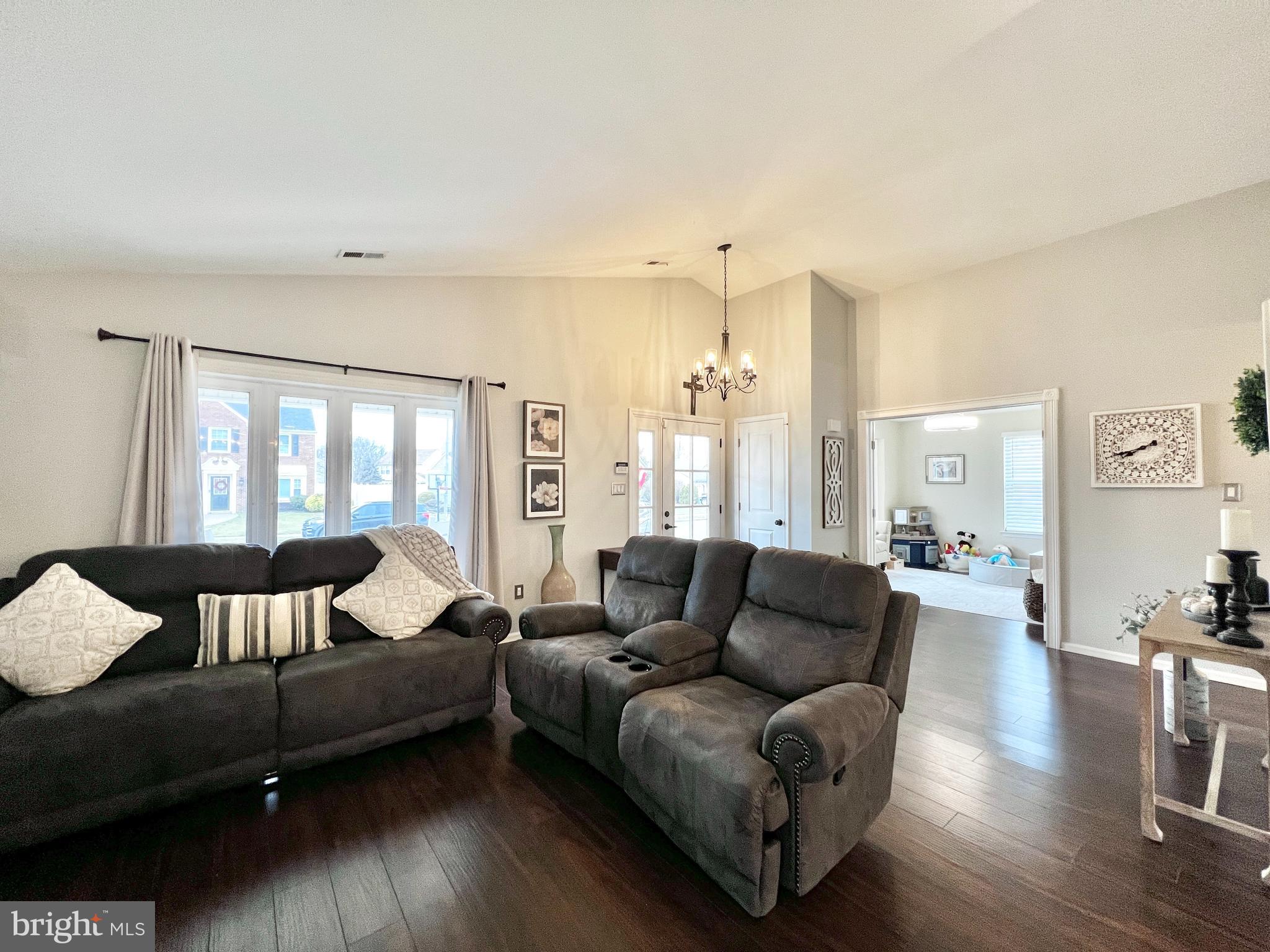 5 Cameron Circle Laurel Springs, NJ 08021 - Photo 5 of 25 Vaulted ceilings!