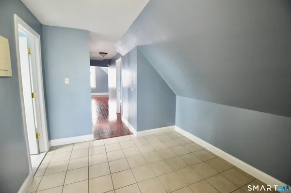 $1,400 | 32 Boston Terrace, Bridgeport, CT 06610