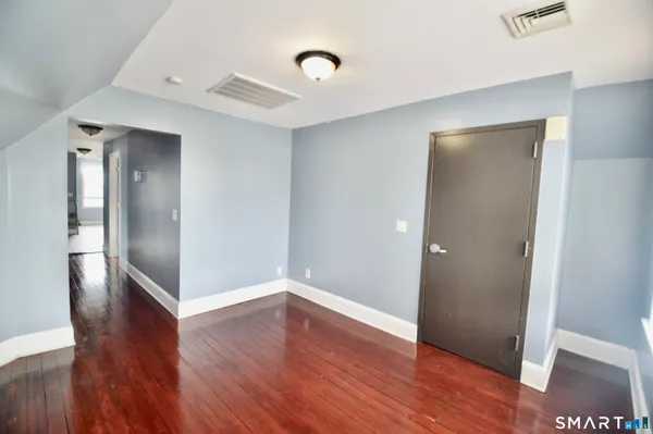 $1,400 | 32 Boston Terrace, Bridgeport, CT 06610