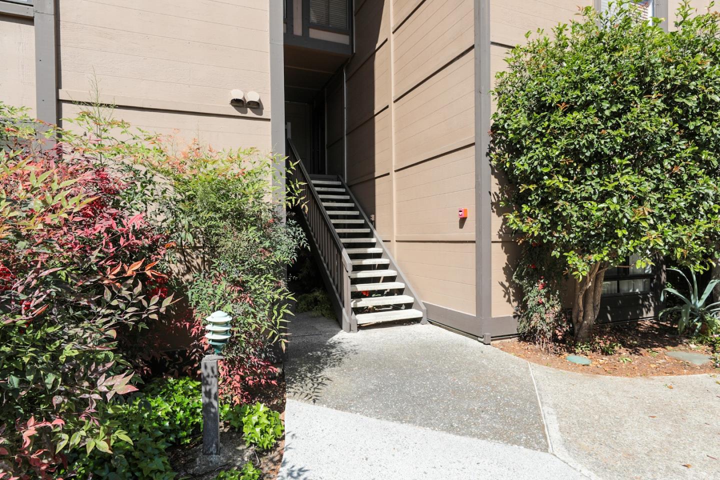 2000 Rock Street, Unit 7 Mountain View, CA 94043 - Photo 3 of 31