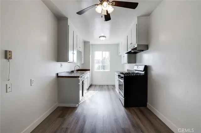 $1,995 | 3430 Elm Avenue, Unit 10, Long Beach, CA 90807