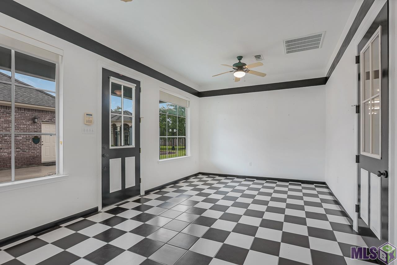 4405 Bluebonnet Road Baton Rouge, LA 70809 - Photo 36 of 48 Workshop Office