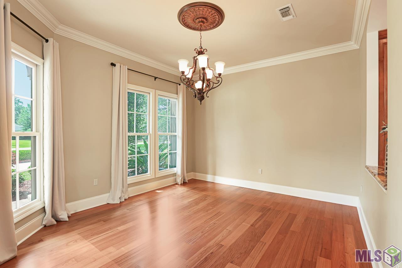 4405 Bluebonnet Road Baton Rouge, LA 70809 - Photo 7 of 48