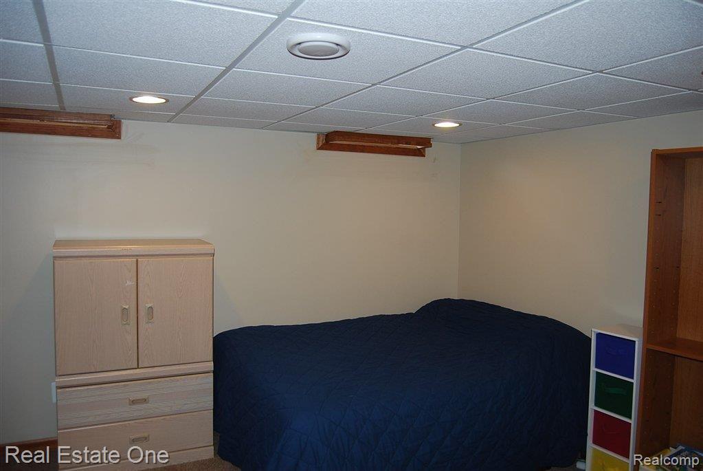 1638 Crestline Court Rochester, MI 48307 - Photo 16 of 18 Separate Room in Finished LL
