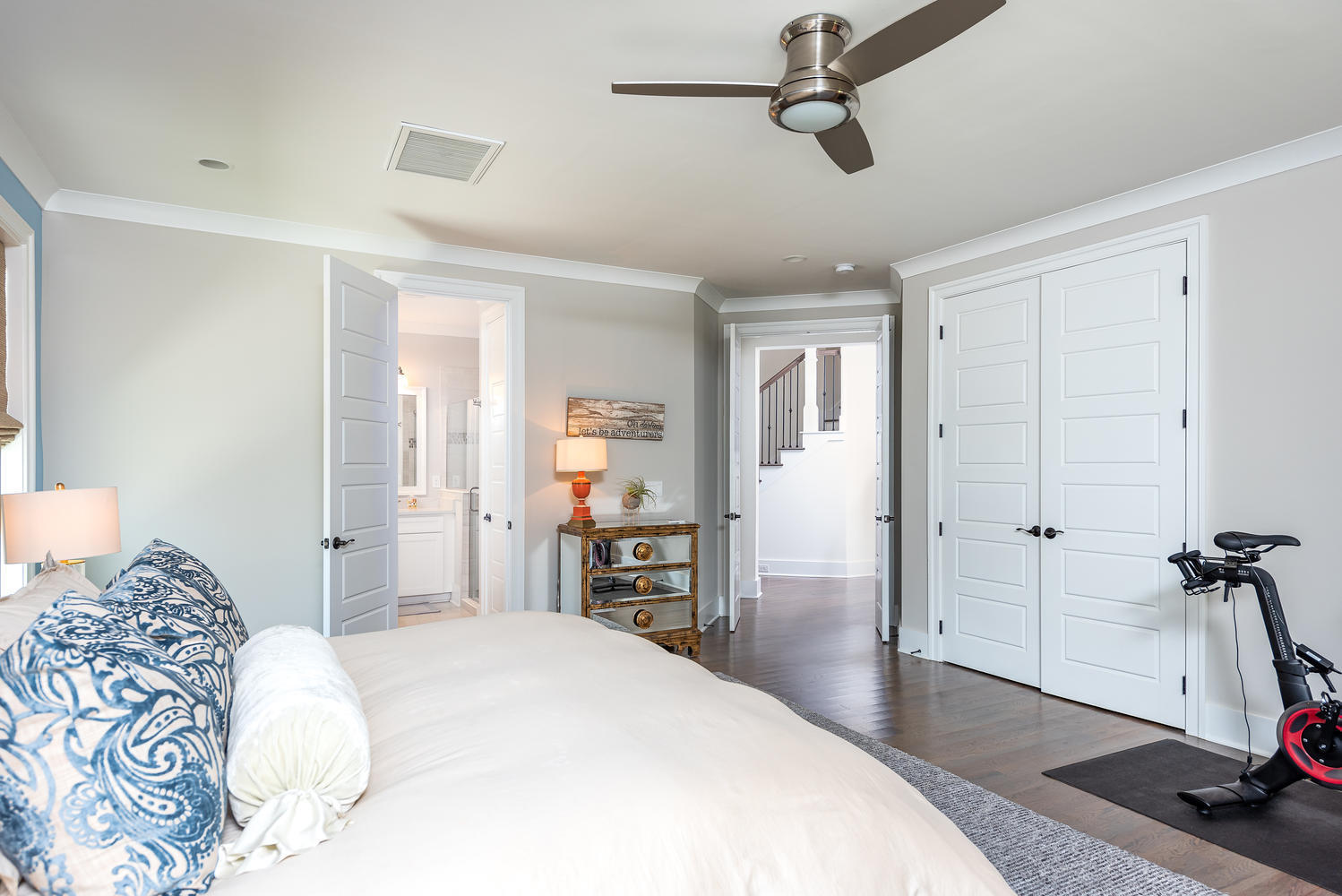 1552 Red Tide Road Mount Pleasant, SC 29466 - Photo 11 of 51 Master DOWN