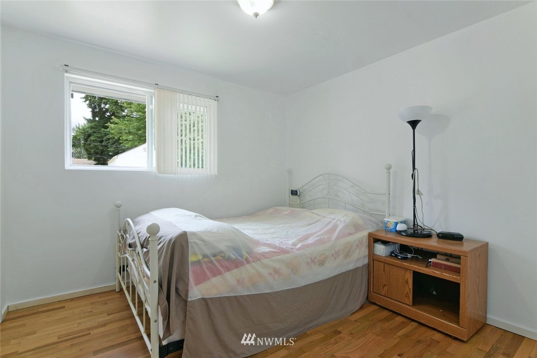 19124 94th Place Northeast Bothell, WA 98011 - Photo 5 of 11 Gallery Image 5
