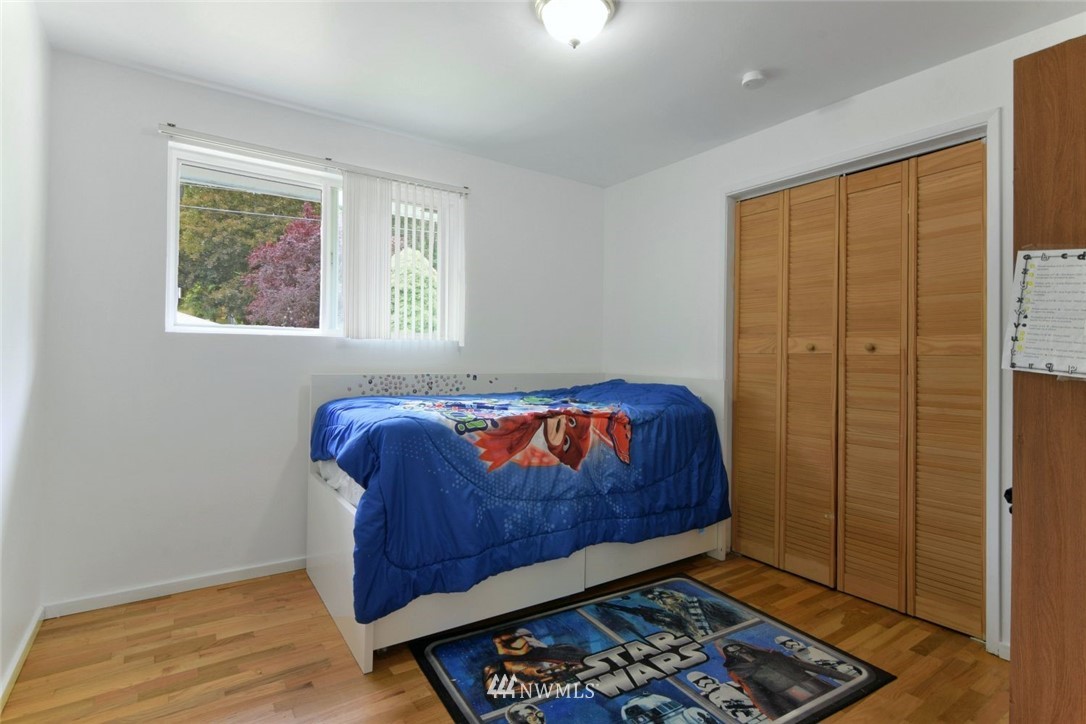 19124 94th Place Northeast Bothell, WA 98011 - Photo 7 of 11 Gallery Image 7
