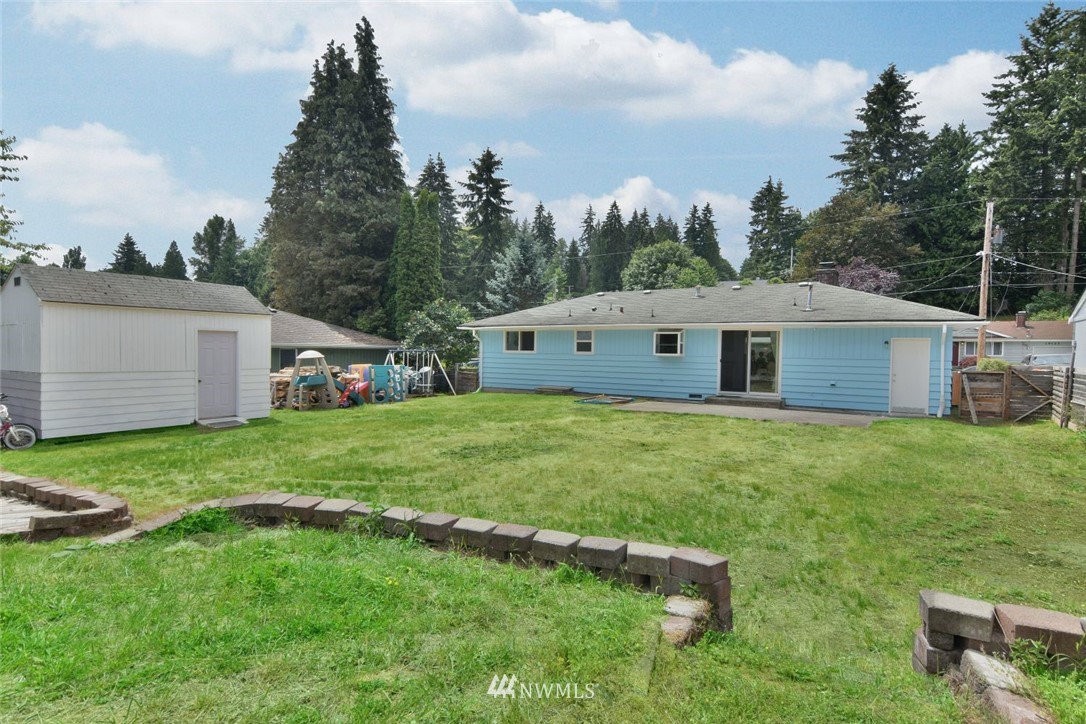 19124 94th Place Northeast Bothell, WA 98011 - Photo 9 of 11 Gallery Image 9