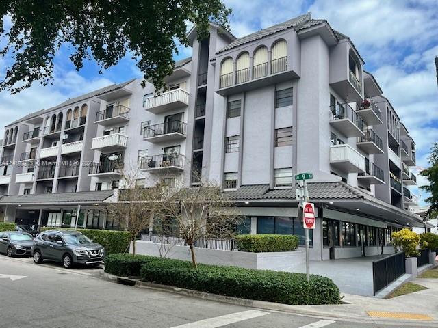 777 Southwest 9th Avenue, Unit 413 Miami, FL 33130 - Photo 2 of 36 a front view of a building and a street