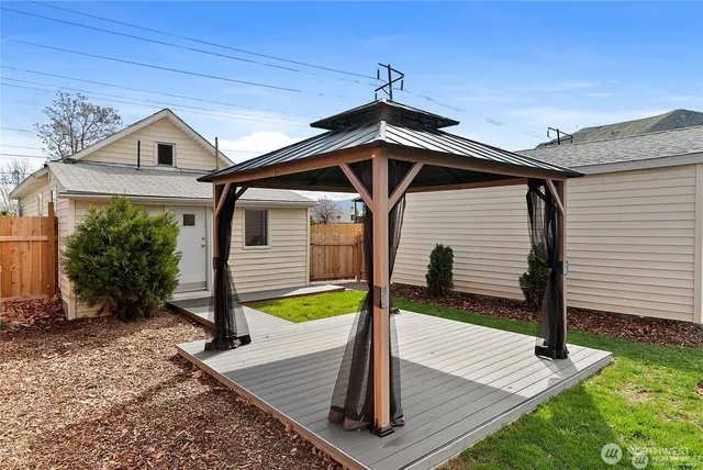 $300,000 | 1770 Marker Avenue, Wenatchee, WA 98801