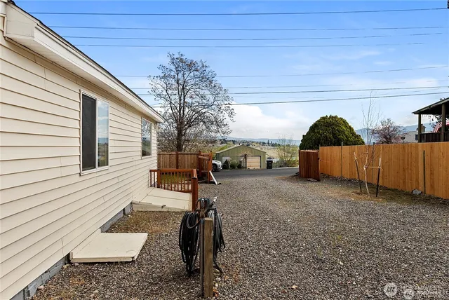$300,000 | 1770 Marker Avenue, Wenatchee, WA 98801
