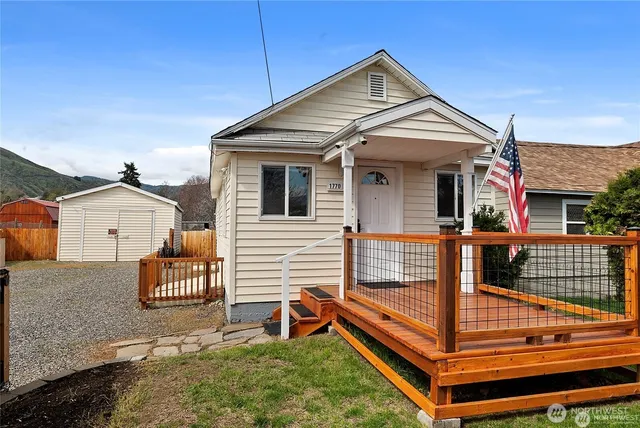$300,000 | 1770 Marker Avenue, Wenatchee, WA 98801