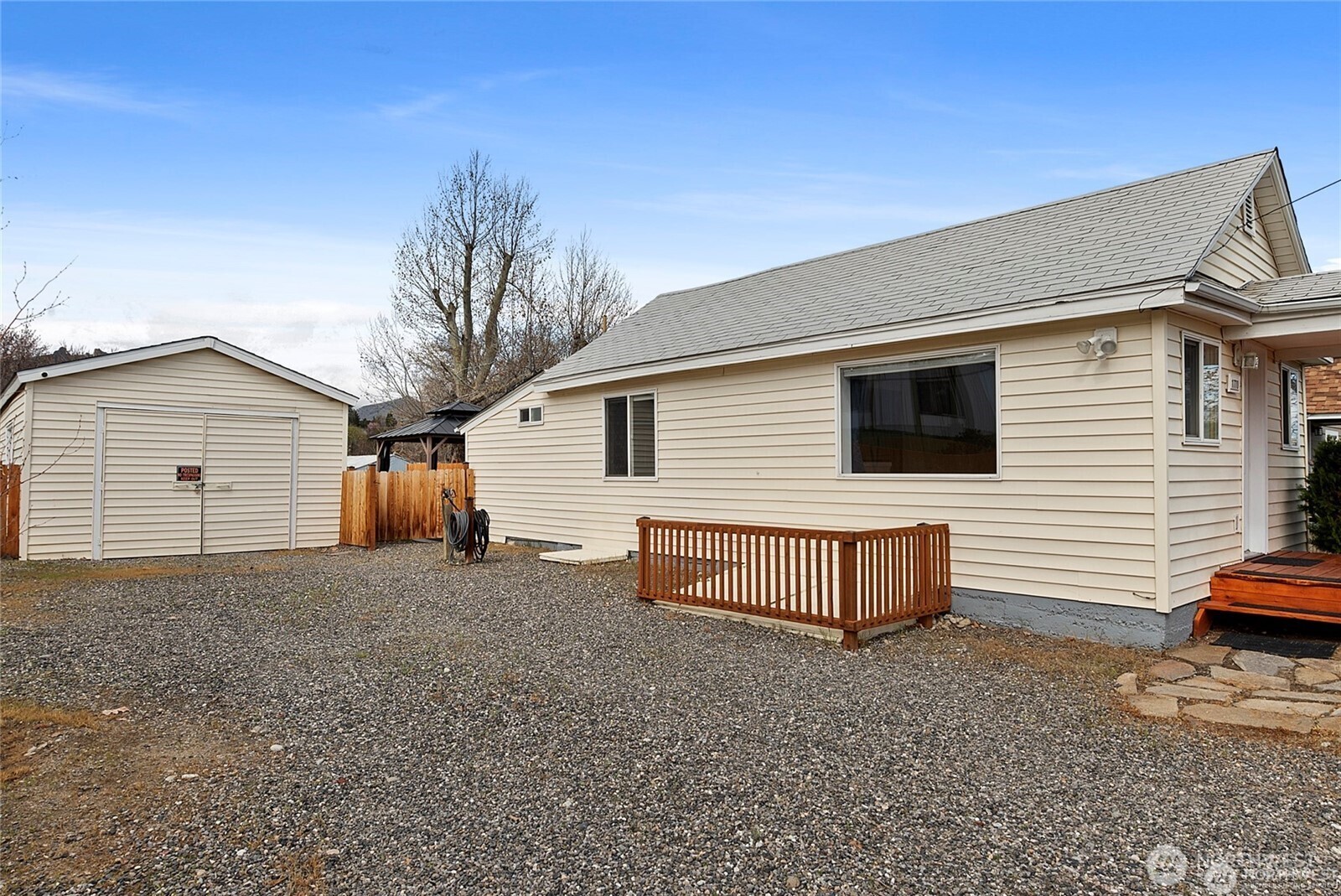 1770 Marker Avenue Wenatchee, WA 98801 - Photo 25 of 32 a view of backyard of house