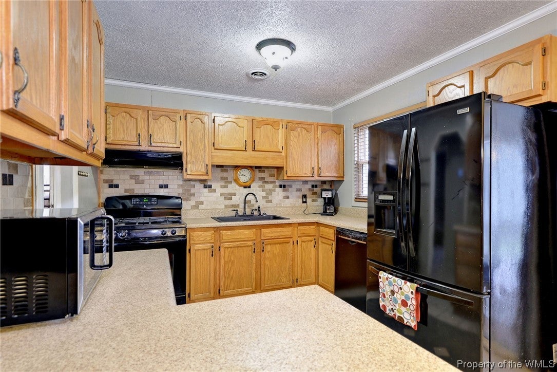 1714 Rozzelle Road Hampton, VA 23663 - Photo 9 of 27 Gallery Image 9