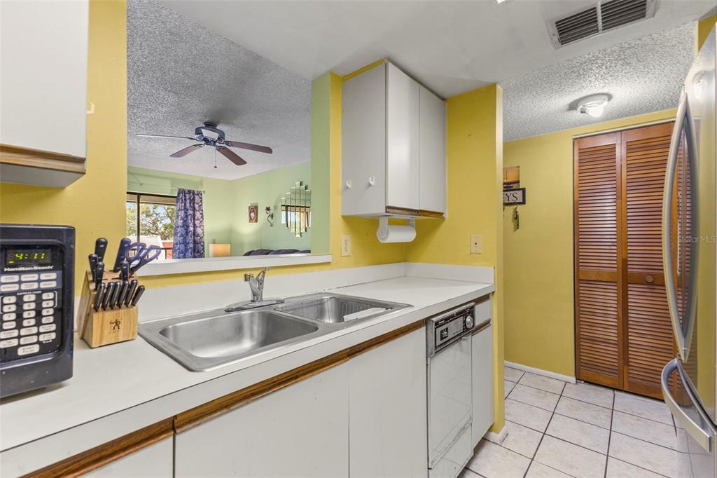 503 Albee Farm Road, Unit B16 Venice, FL 34285 - Photo 11 of 20
