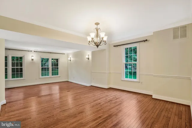 $4,200 | 14 South Manchester Street, Arlington, VA 22204